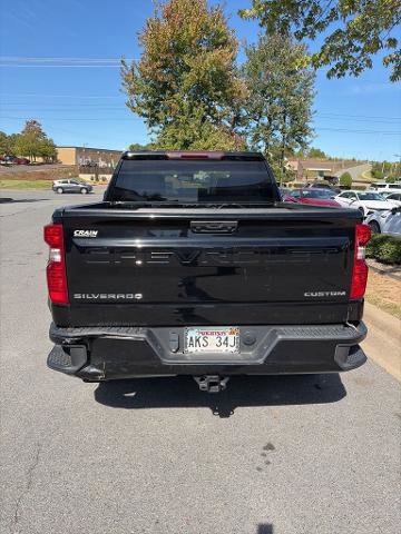 Used 2022 Chevrolet Silverado 1500 Custom image 3