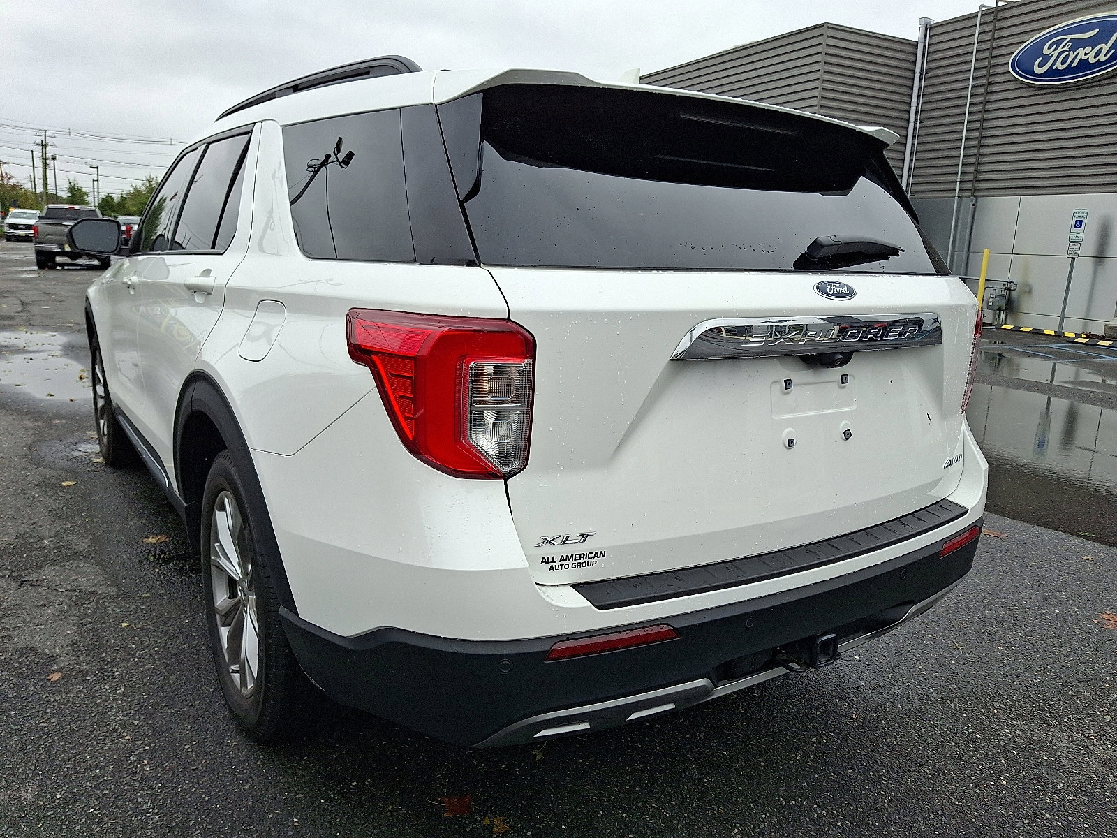 Certified 2023 Ford Explorer XLT w/ Equipment Group 202A image 8