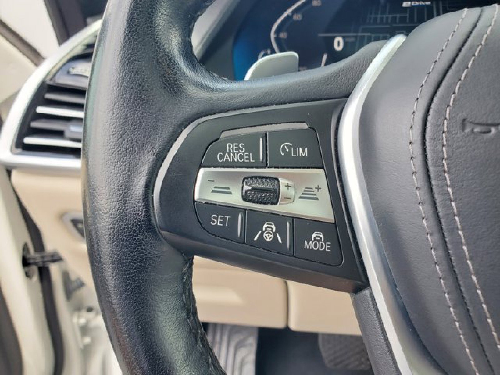 Used 2021 BMW X5 xDrive45e w/ Premium Package image 18