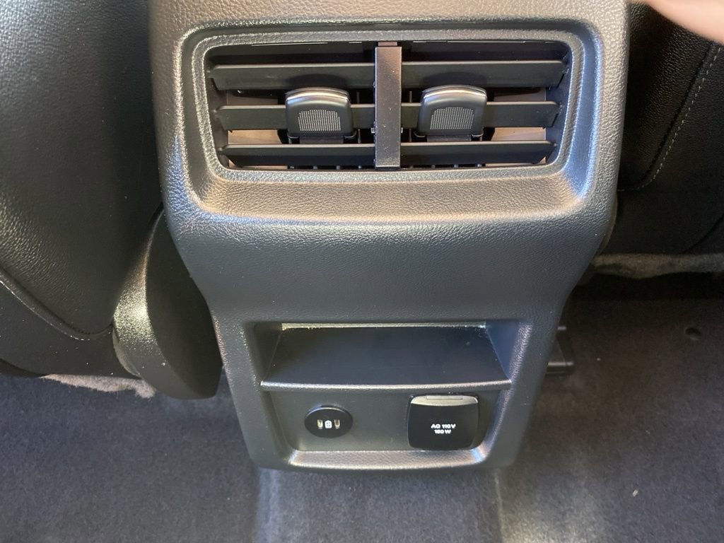 Certified 2022 Ford Edge Titanium image 17