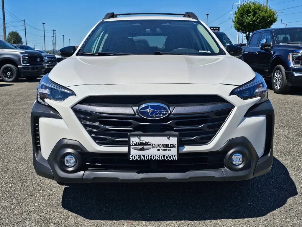Used 2025 Subaru Outback Premium AWD/4WD image 8