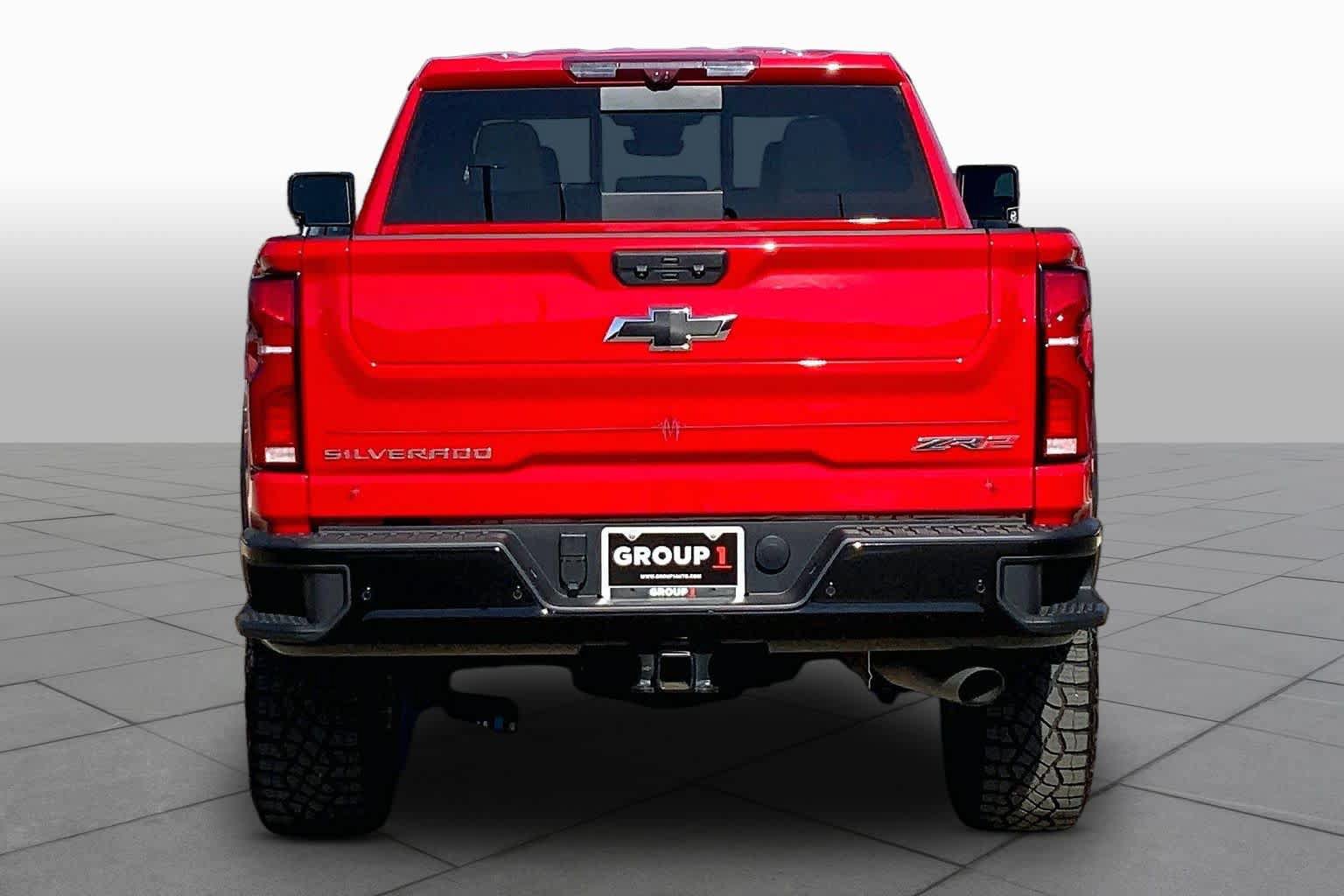 Used 2025 Chevrolet Silverado 2500 ZR2 w/ Technology Package AWD/4WD image 5