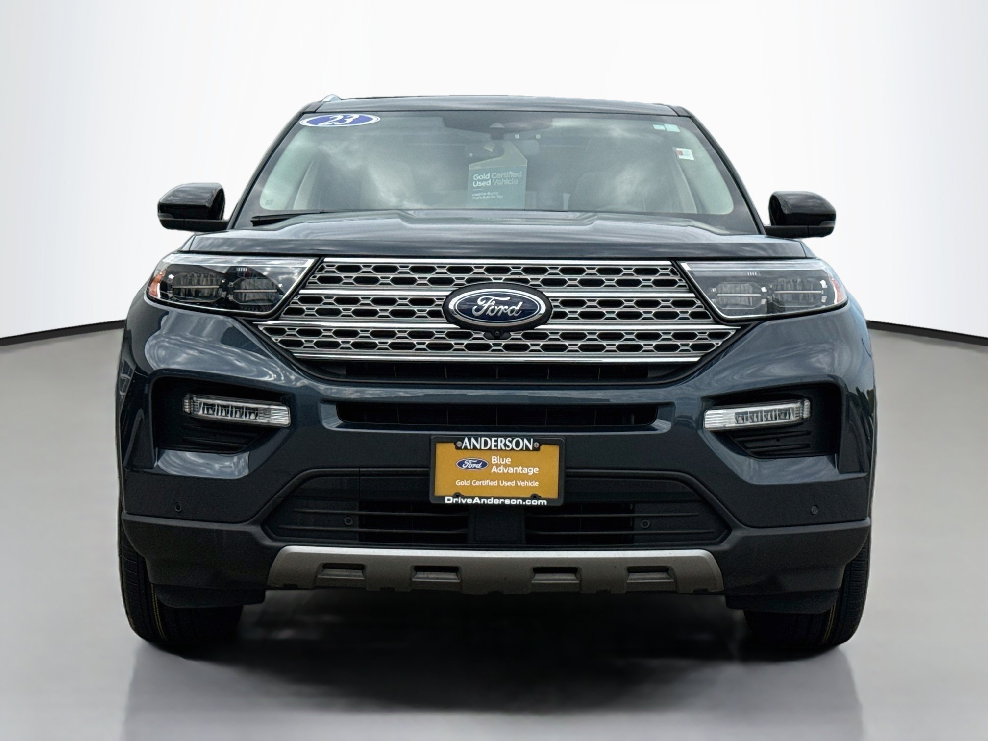 Certified 2023 Ford Explorer Limited w/ Equipment Group 301A AWD/4WD image 2