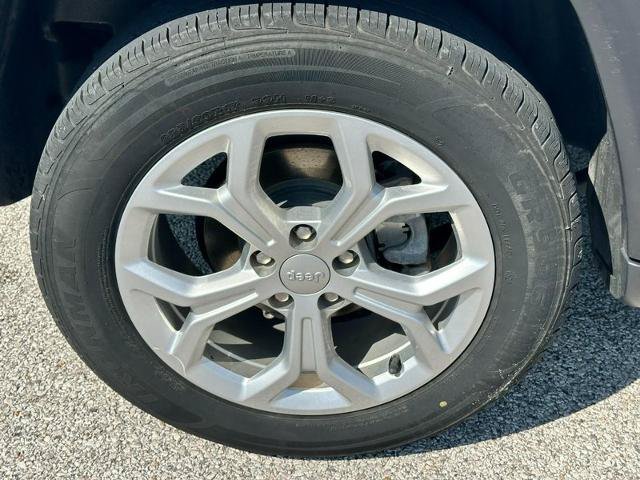 Used 2024 Jeep Compass Latitude AWD/4WD image 7