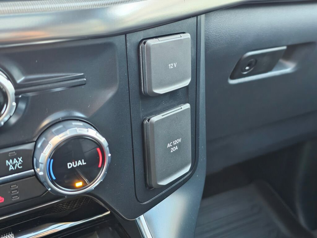 Certified 2023 Ford F150 Raptor w/ Raptor Carbon Fiber Package image 33