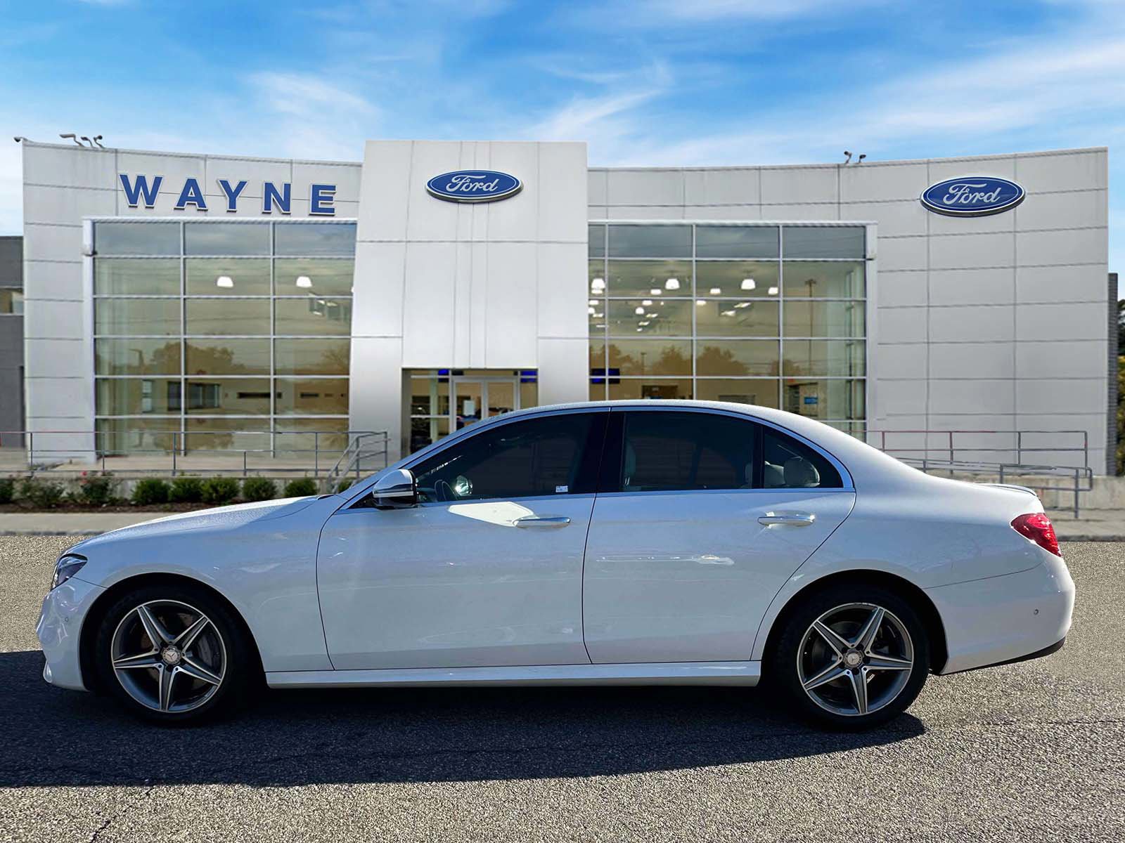 Used 2017 Mercedes-Benz E 300 E 300 image 2