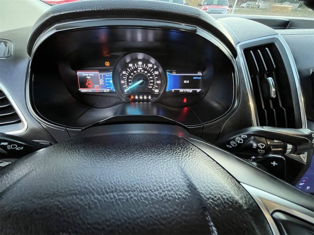 Certified 2022 Ford Edge Titanium w/ Class II Trailer Tow Package image 18