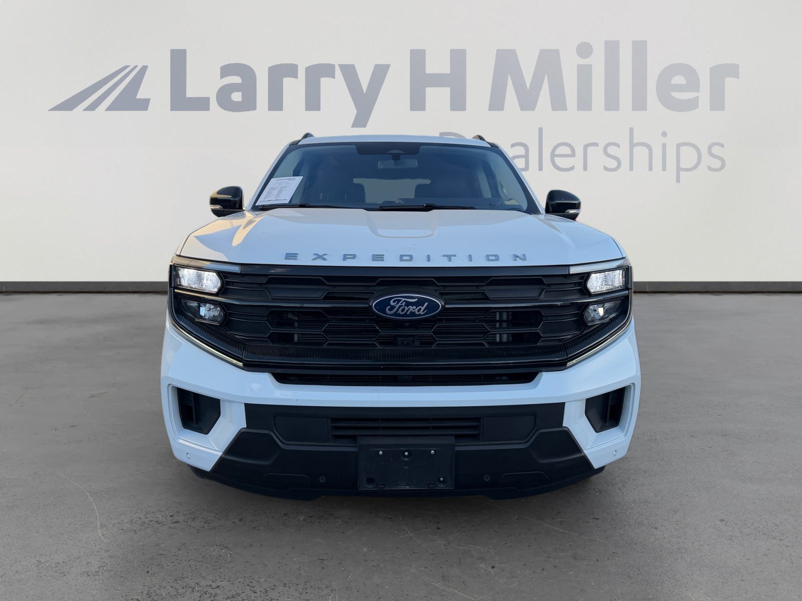 Certified 2025 Ford Expedition Active AWD/4WD image 8