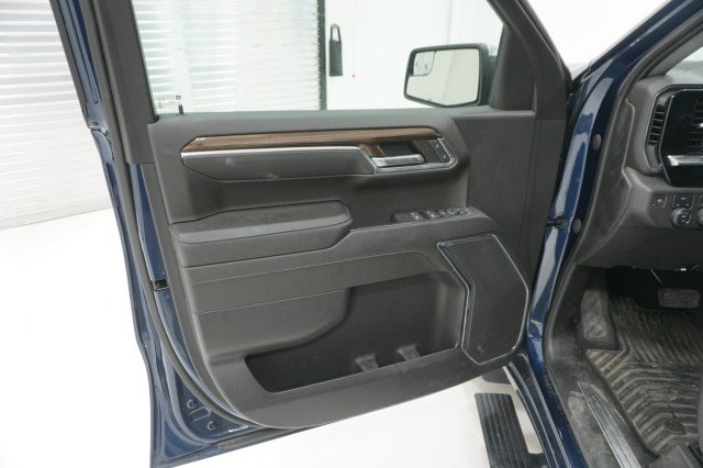 Used 2023 Chevrolet Silverado 1500 LT AWD/4WD image 12