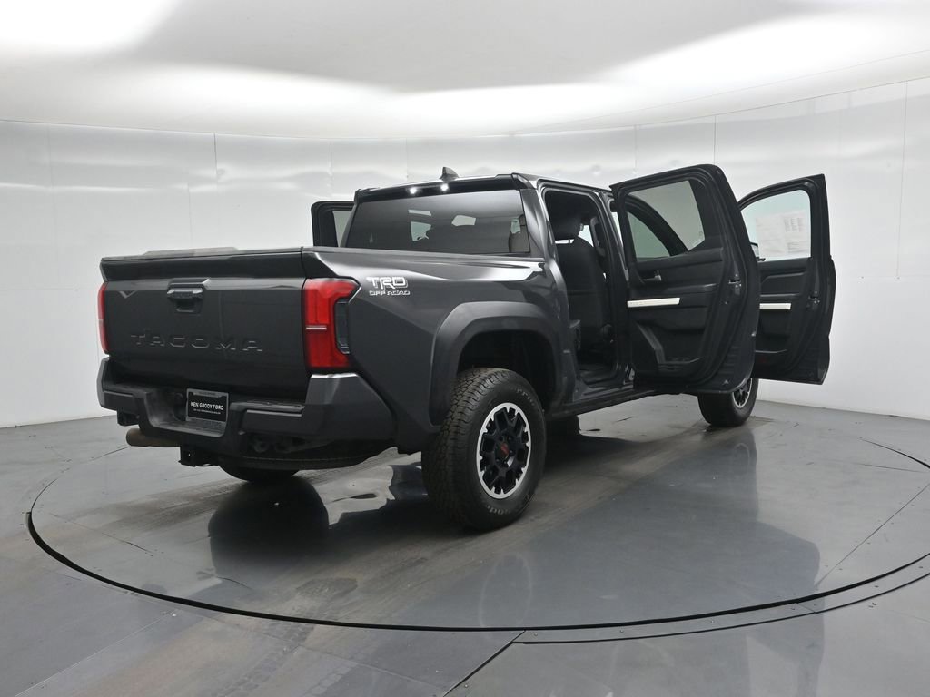 Used 2024 Toyota Tacoma TRD Off-Road image 30