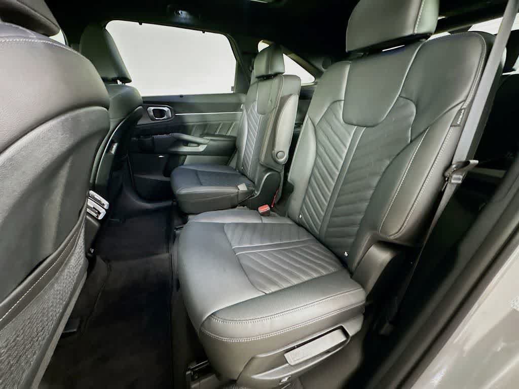 Used 2025 Kia Sorento SX Prestige AWD/4WD image 14