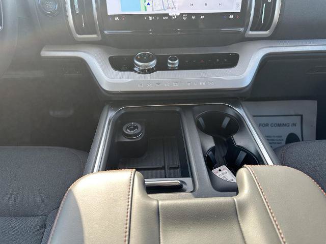 Certified 2025 Ford Expedition Active AWD/4WD image 30