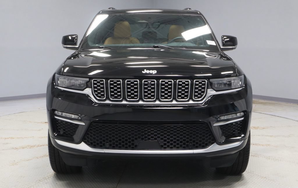 Used 2025 Jeep Grand Cherokee Summit AWD/4WD image 7