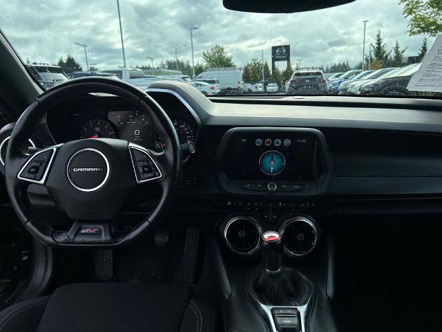 Used 2018 Chevrolet Camaro SS RWD image 7