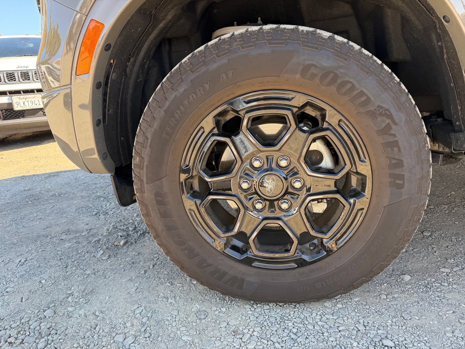 Certified 2025 Ford Ranger Lariat w/ FX4 Off-Road Package AWD/4WD image 9