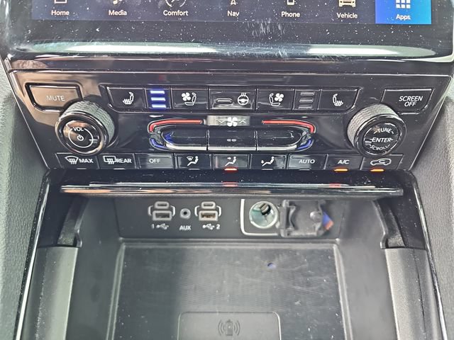Used 2023 Jeep Grand Cherokee Overland w/ Luxury Tech Group IV AWD/4WD image 29