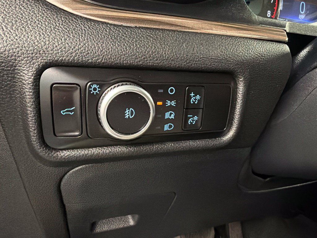 Certified 2023 Ford Explorer Limited w/ Equipment Group 301A AWD/4WD image 25