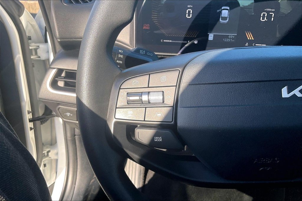 Used 2026 Kia K4 FWD image 17