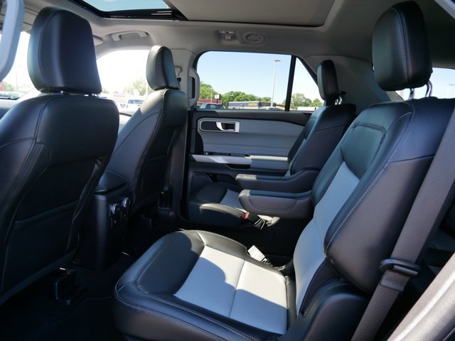 Certified 2022 Ford Explorer XLT w/ Equipment Group 202A AWD/4WD image 13