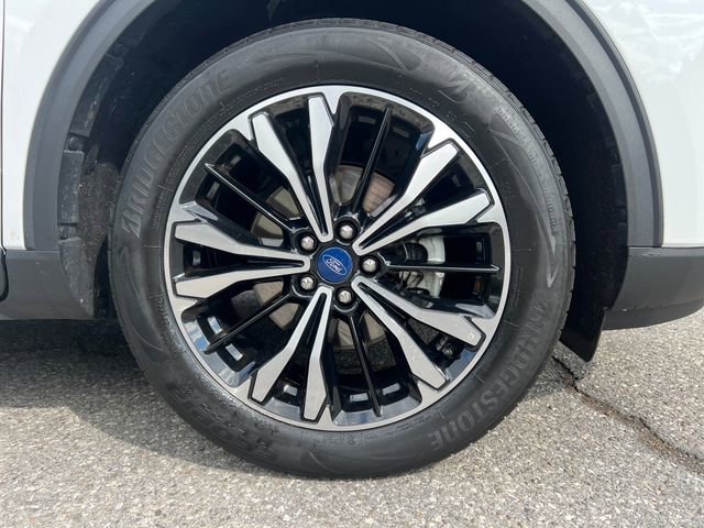 Certified 2022 Ford Escape SE w/ SE Sport Appearance Package AWD/4WD image 13