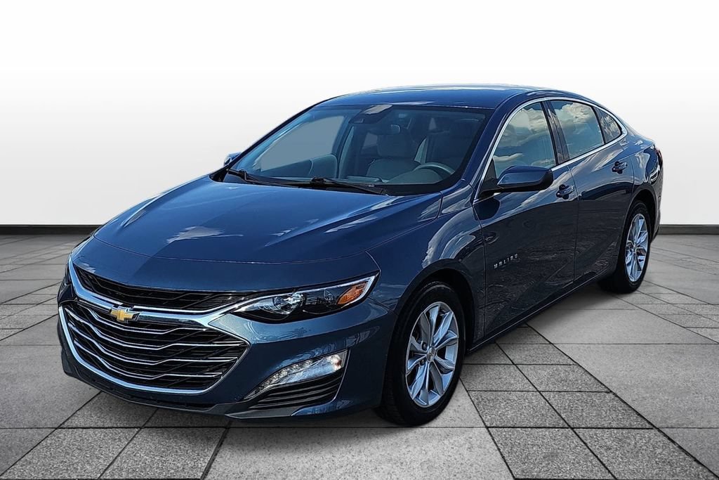 Used 2025 Chevrolet Malibu LT FWD image 1