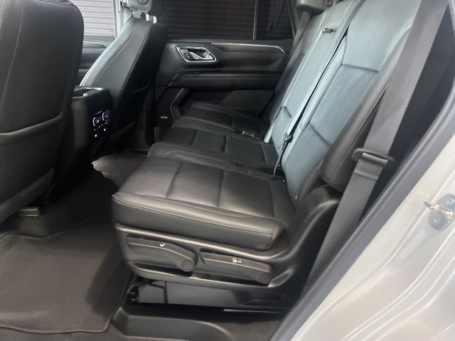 Used 2024 Chevrolet Tahoe Z71 w/ Luxury Package AWD/4WD image 11