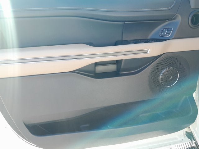 Certified 2022 Ford Expedition XLT RWD image 10