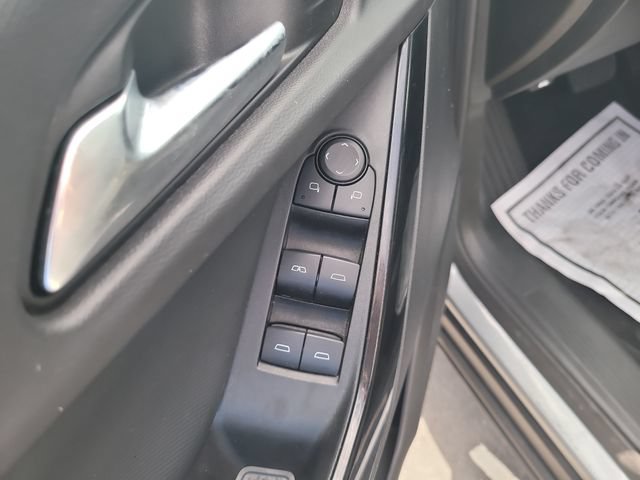 Used 2025 Chevrolet Equinox LT FWD image 11