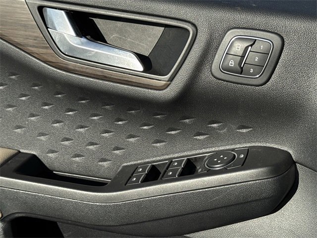 Certified 2020 Ford Escape Titanium image 26