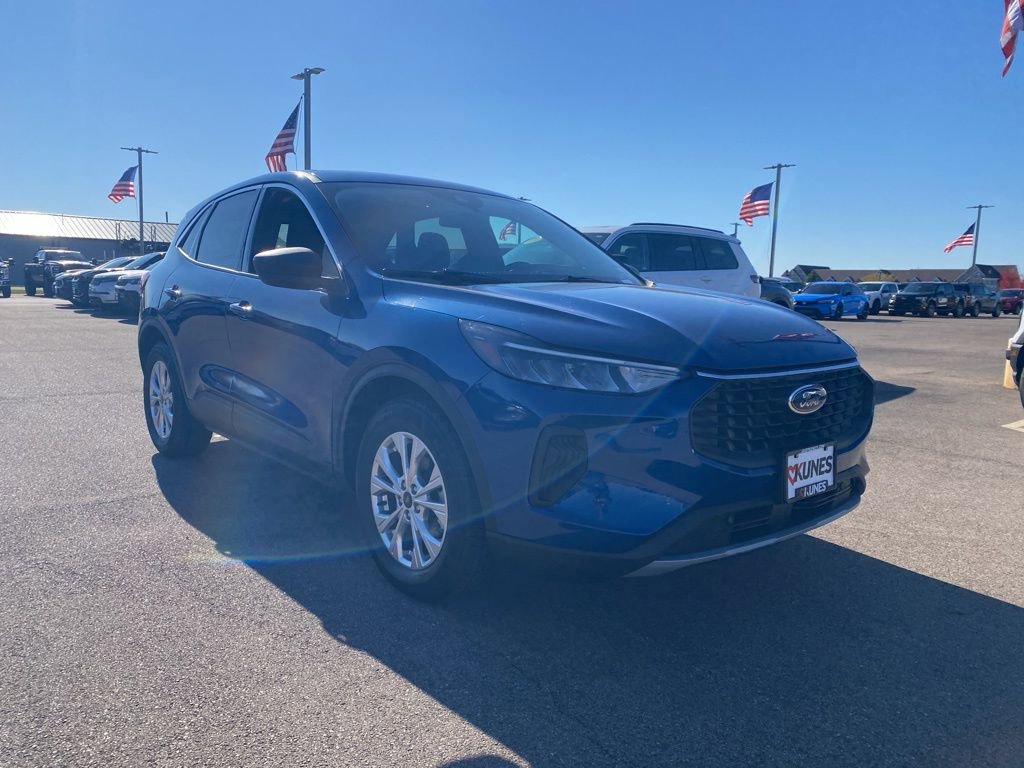 Certified 2023 Ford Escape Active image 2