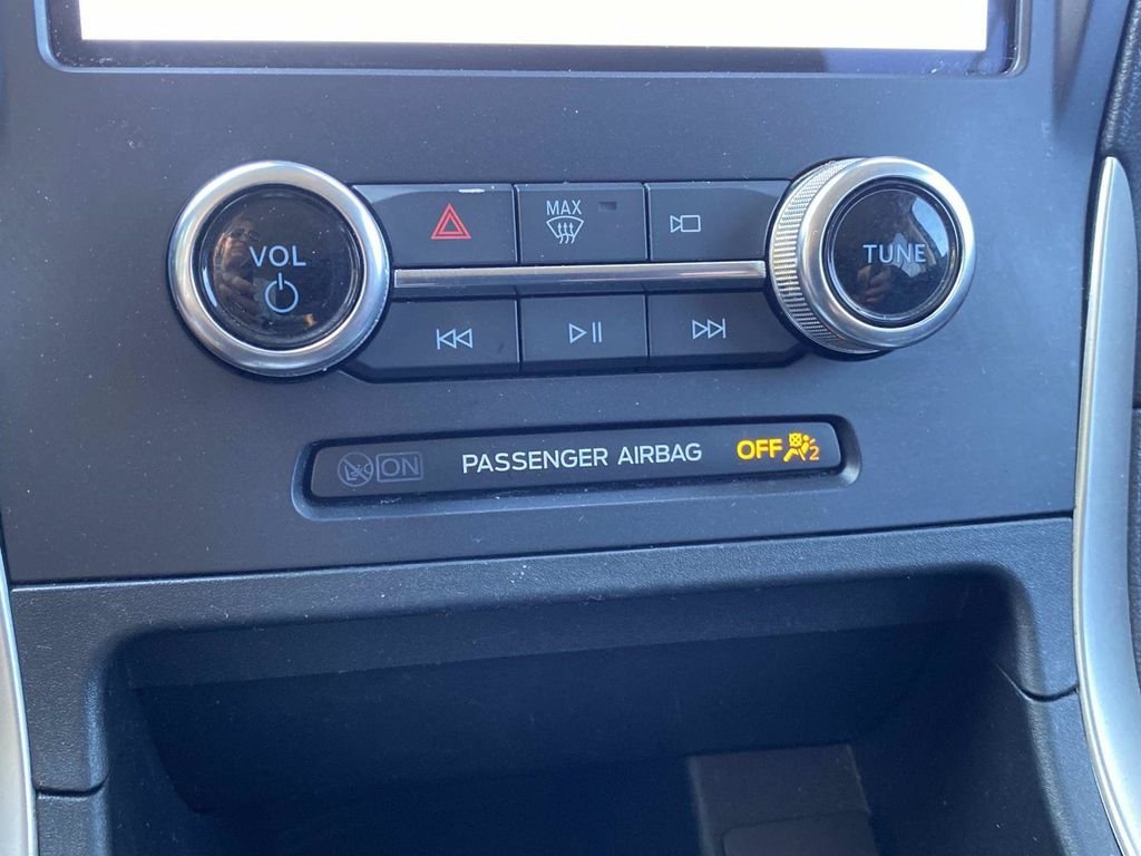 Certified 2024 Ford Edge SEL AWD/4WD image 25