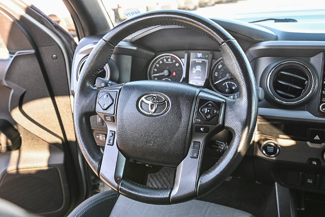 Used 2022 Toyota Tacoma TRD Sport w/ TRD Premium Sport Package RWD image 21