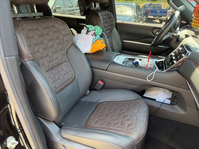 Used 2025 Nissan Armada Platinum AWD/4WD image 23