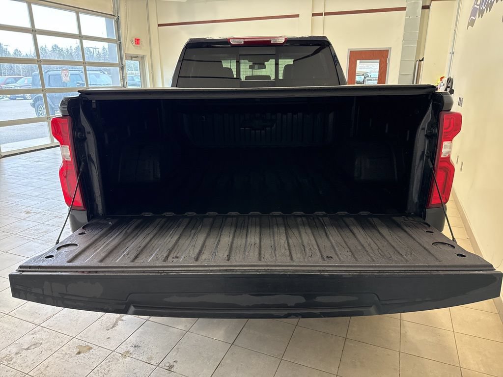 Used 2024 Chevrolet Silverado 1500 LTZ w/ LTZ Premium Package AWD/4WD image 5