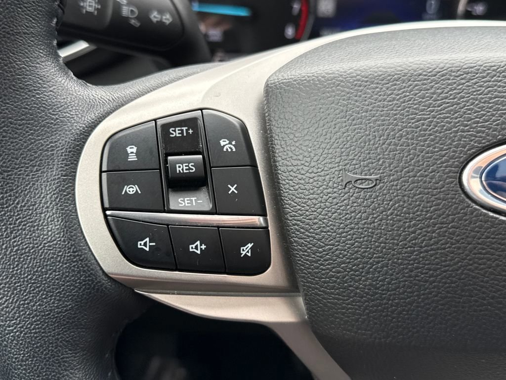 Certified 2023 Ford Explorer XLT w/ Equipment Group 202A image 19