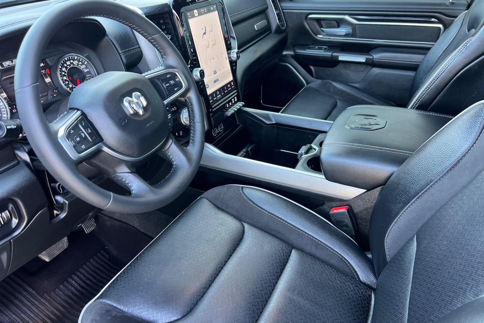 Used 2023 RAM 1500 Laramie RWD image 11