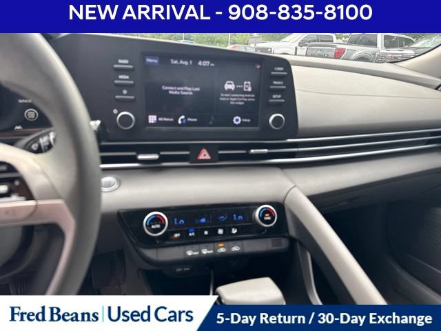 Used 2022 Hyundai Elantra SEL FWD image 12