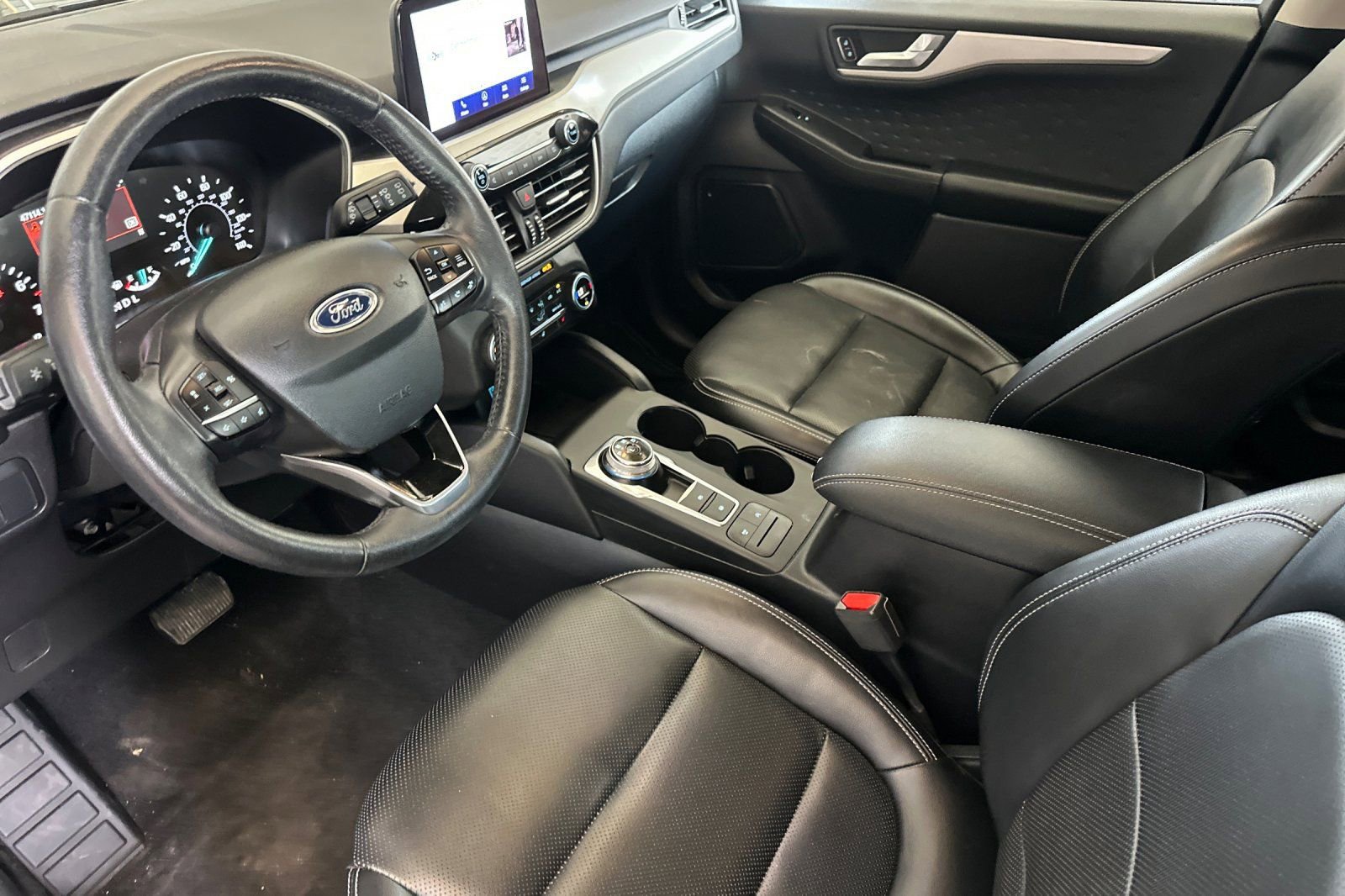Certified 2020 Ford Escape SEL FWD image 9