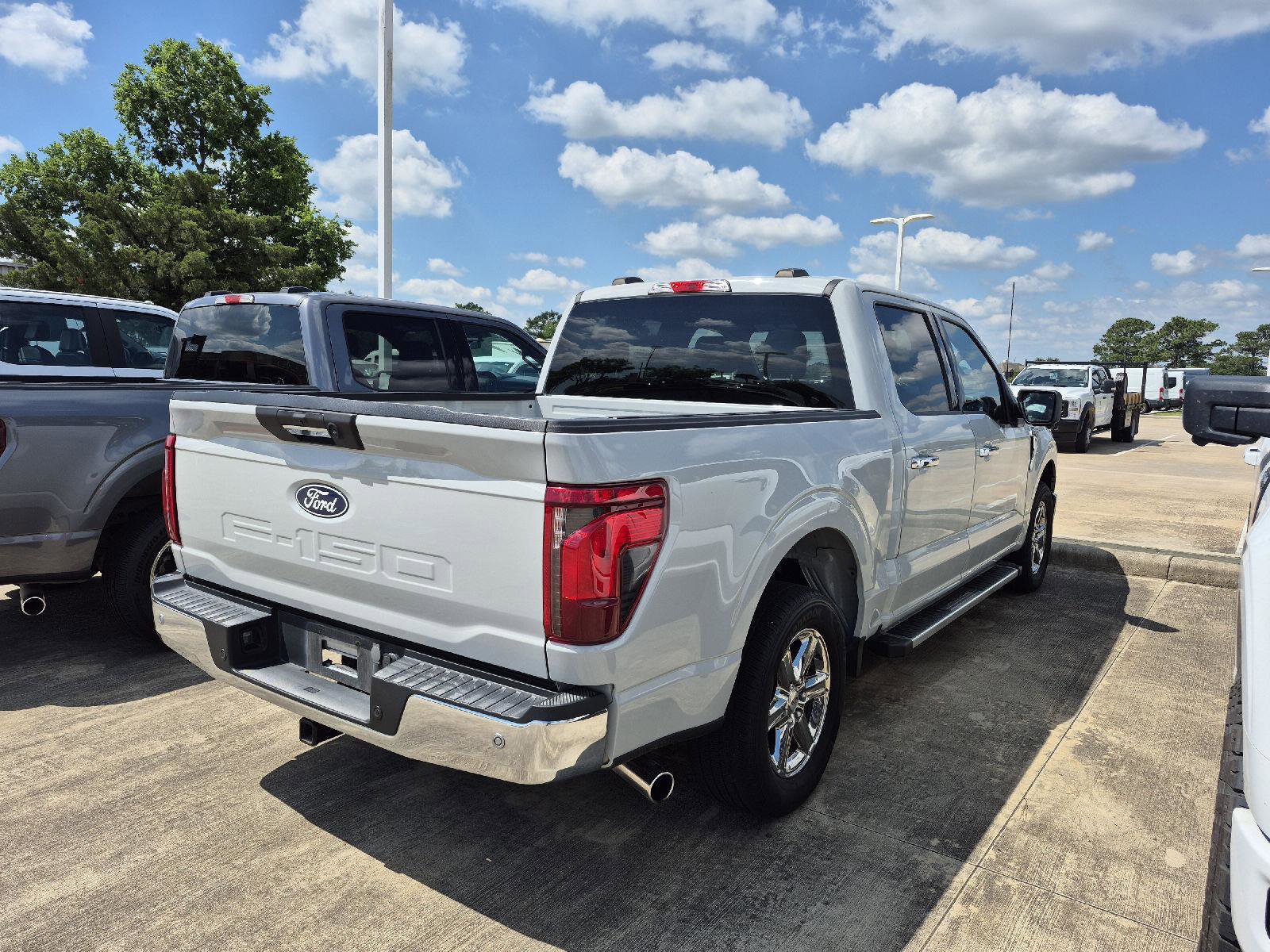 Certified 2024 Ford F150 XLT w/ Mobile Office Package RWD image 3