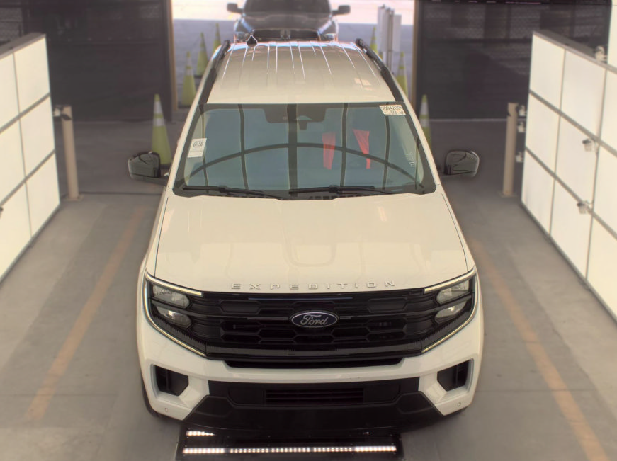 Certified 2025 Ford Expedition Active RWD image 13