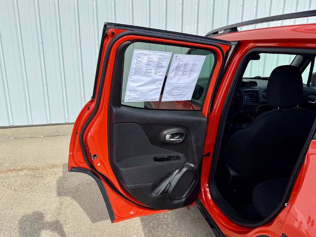 Used 2021 Jeep Renegade Latitude image 14