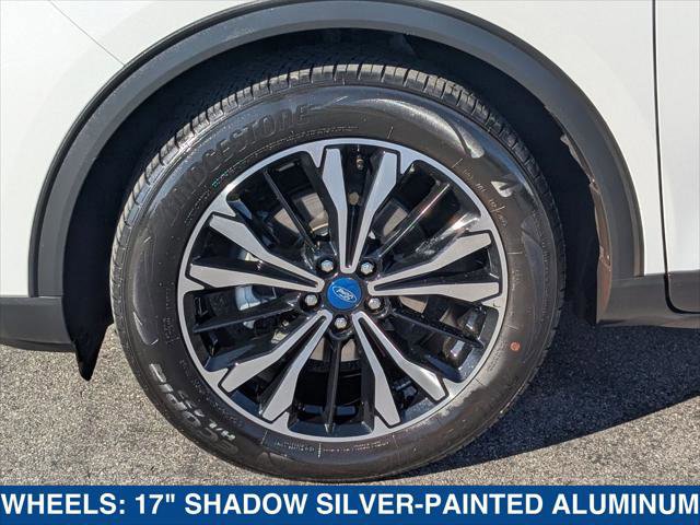 Certified 2022 Ford Escape SE w/ SE Sport Appearance Package image 9