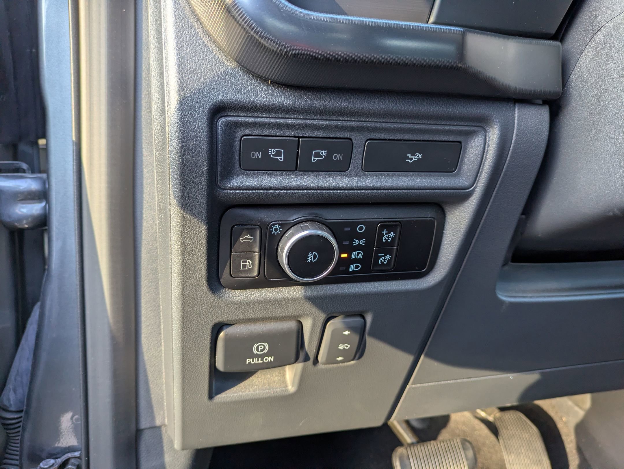 Certified 2024 Ford F150 Lariat w/ Equipment Group 502A High AWD/4WD image 18