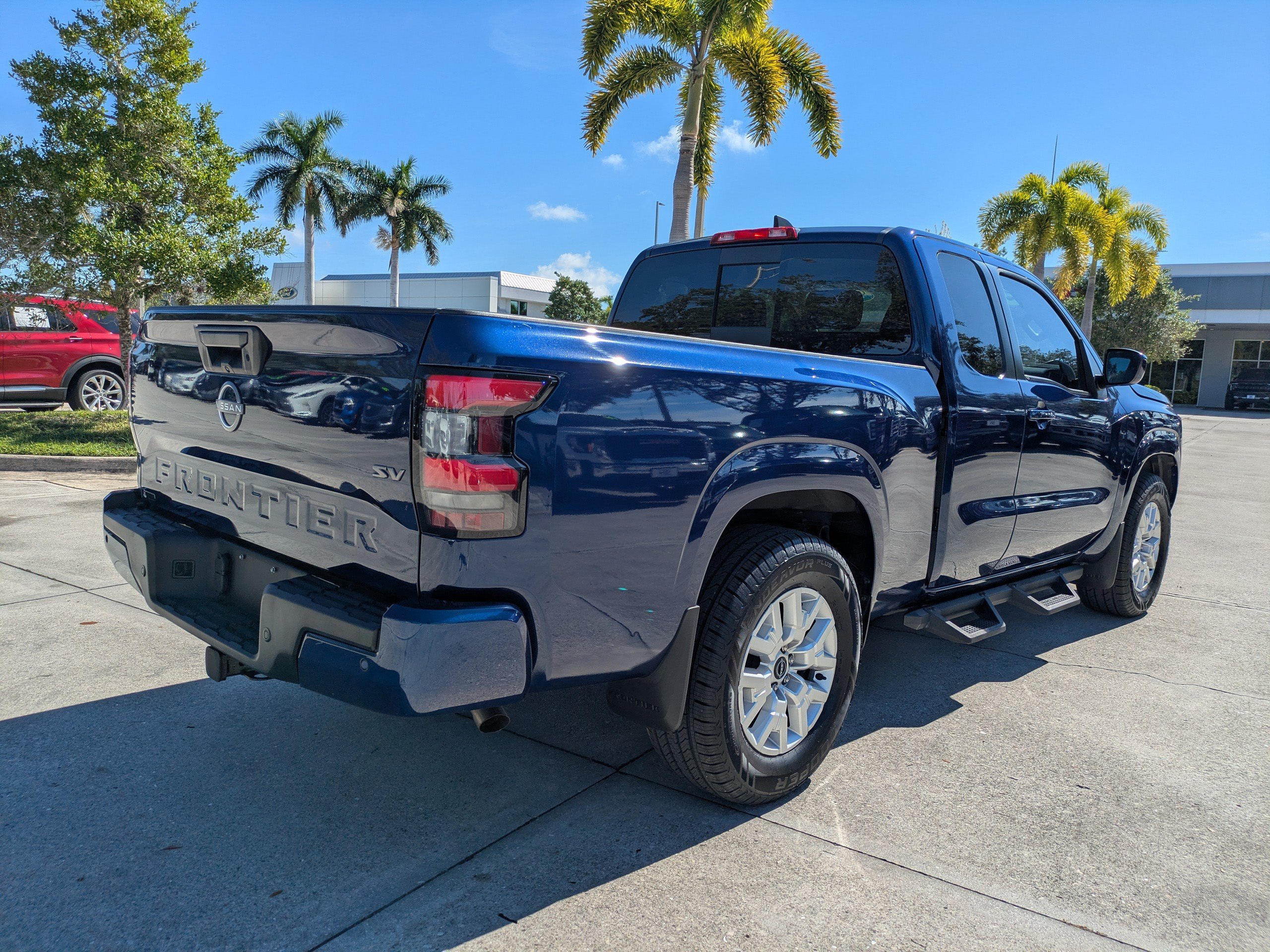 Used 2023 Nissan Frontier SV w/ SV Convenience Package RWD image 4