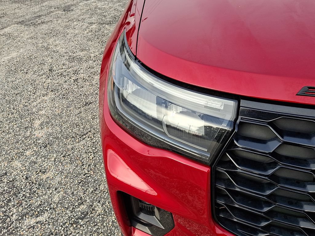 Certified 2025 Ford Explorer ST-Line w/ Premium Package RWD image 8
