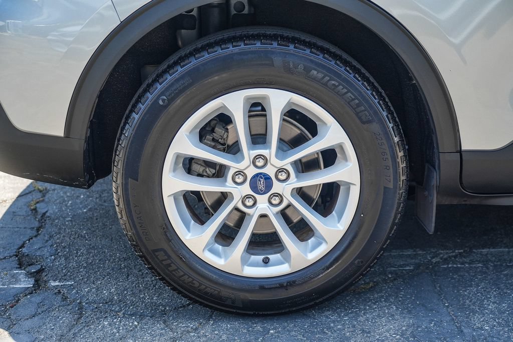 Certified 2021 Ford Escape SE FWD image 13