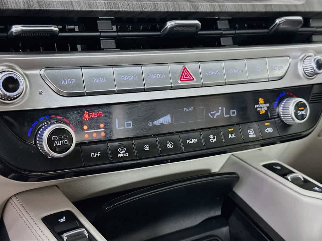 Used 2024 Kia Telluride EX w/ EX Captain's Chair Package FWD image 18