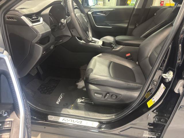 Used 2022 Toyota RAV4 XLE Premium FWD image 11