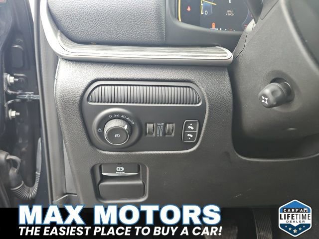 Used 2024 Jeep Wagoneer Series II w/ Flexible Seating Group image 20