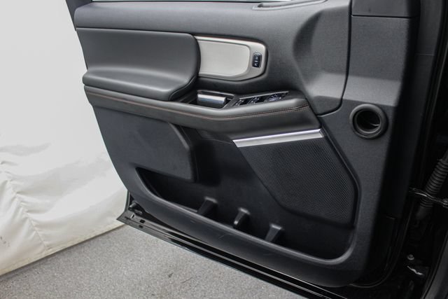 Certified 2025 Ford Expedition Active AWD/4WD image 13